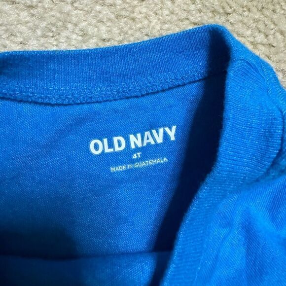 Toddler Boys Old Navy Tee 4T - Picture 2 of 2